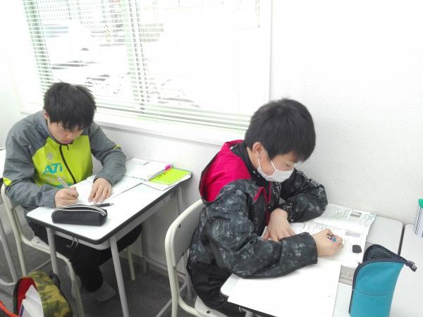 菰野中学校学年末テスト　自習室