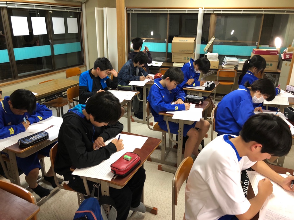 塾内、月例テスト