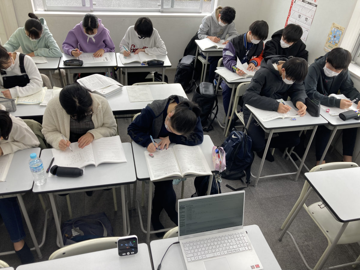 スタディ―菰野校　中3　卒業テスト対策授業
