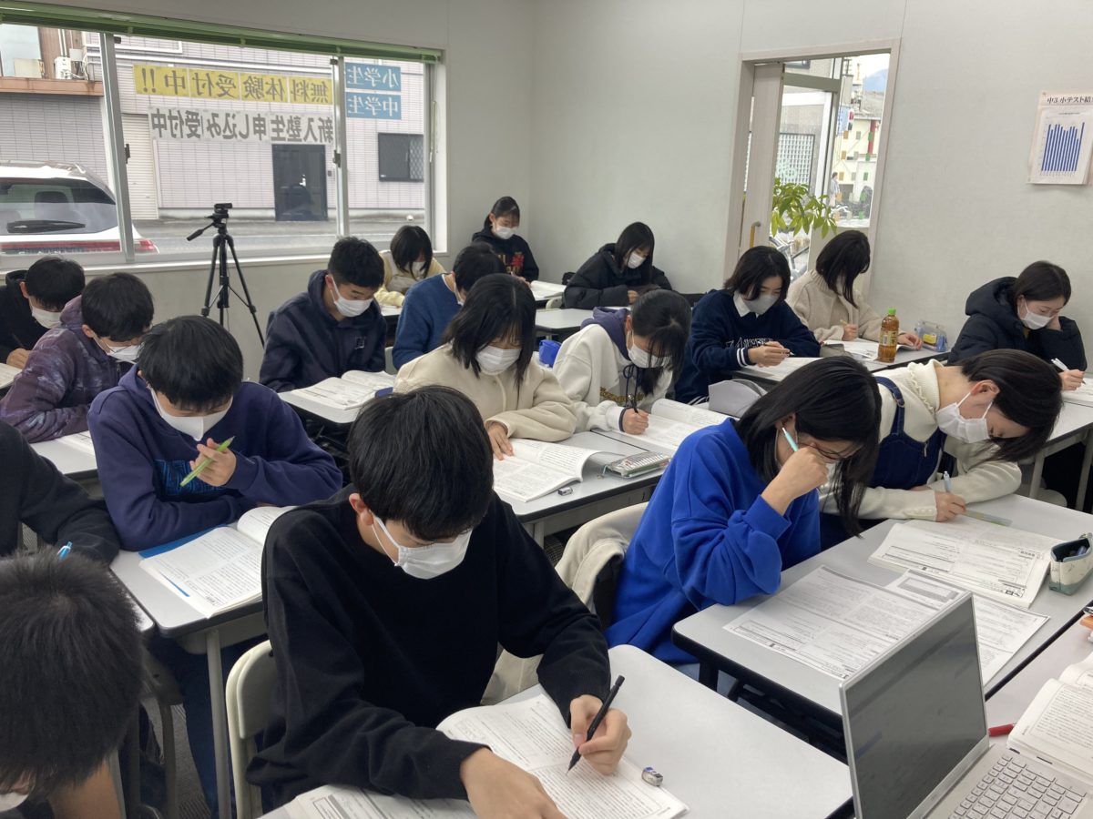 卒業生の皆さん　おめでとうございます！！　スタディー菰野校