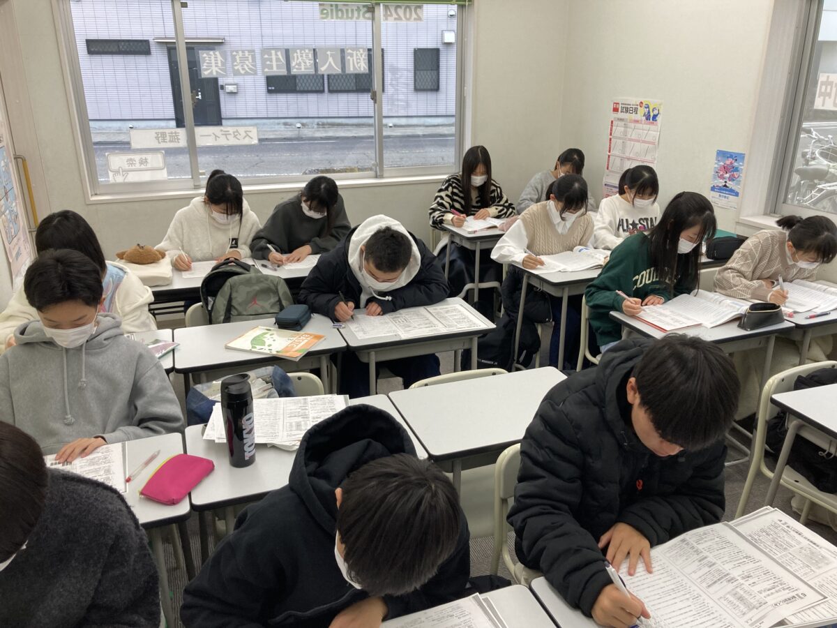スタディ―菰野校　中3　卒業テスト対策授業